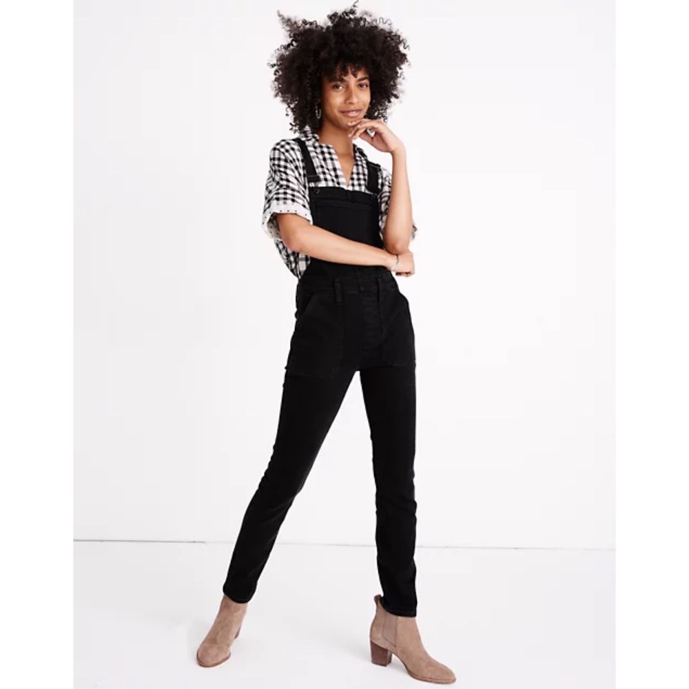 *SOLD* Madewell Skinny overalls in Lunar Wash